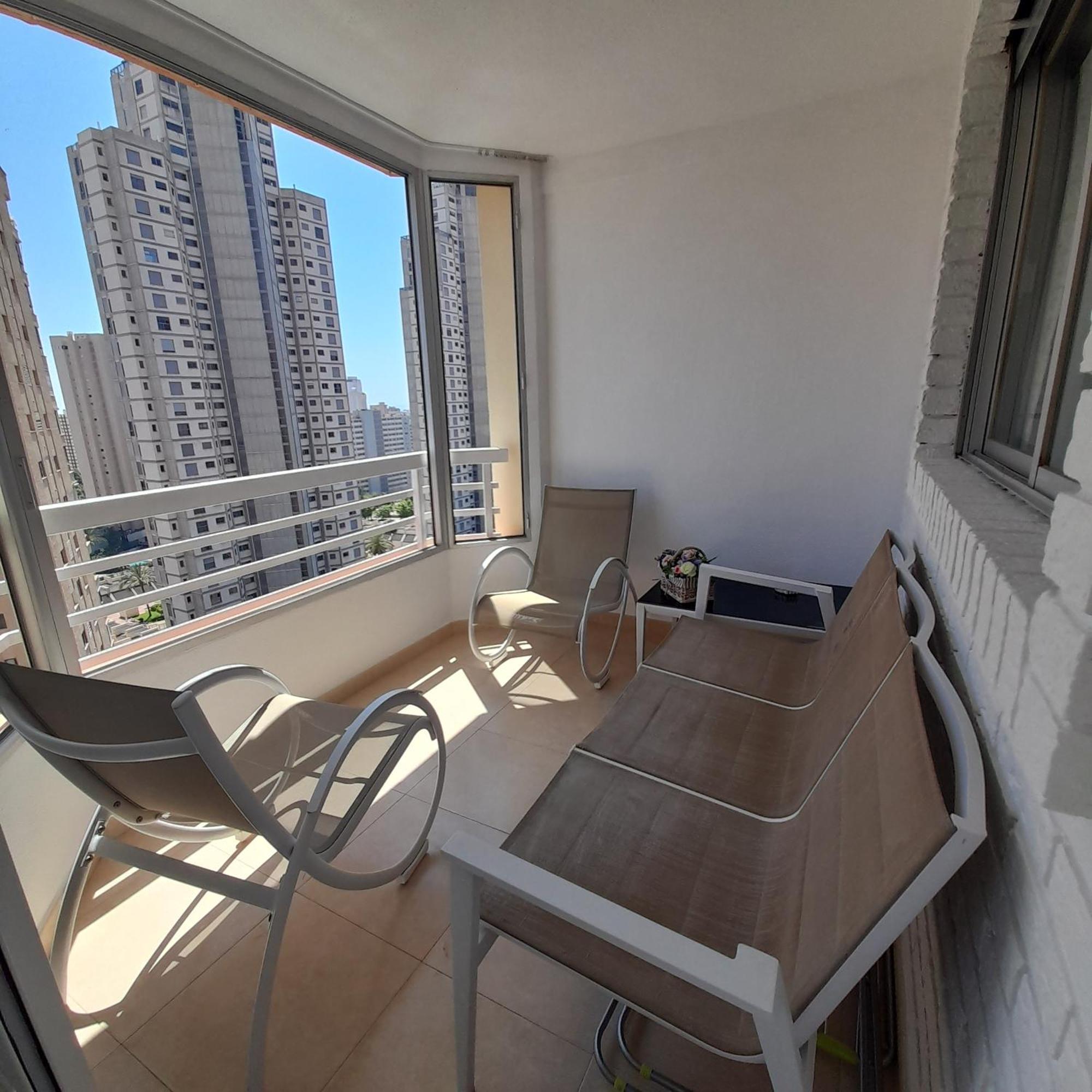 Alhambra Rincon De Loix Benidorm-sea View-free Parking, Wi-fi, Pool, New Air Conditioning Appartamento